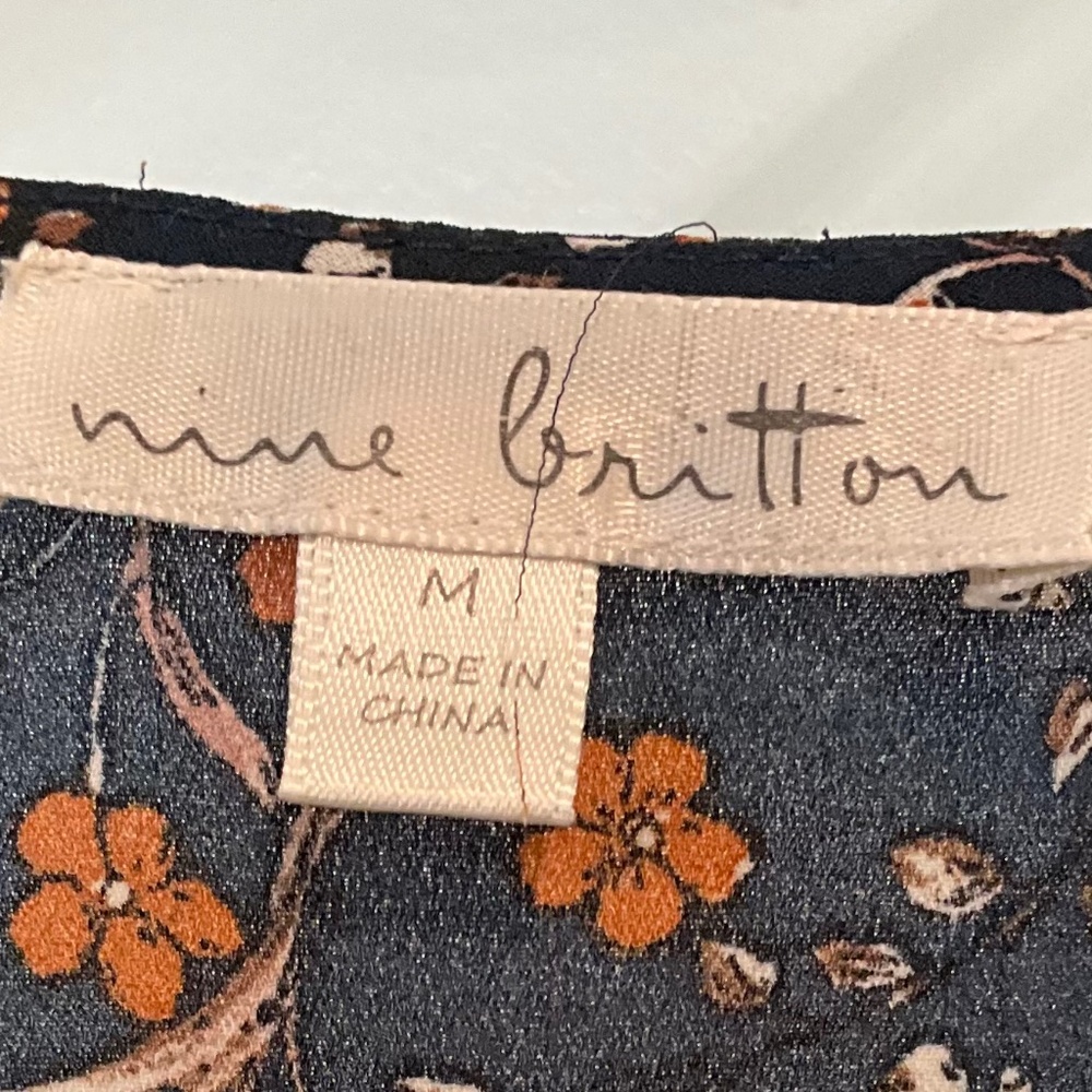Nine Briton M women’s lightweight blouse - Picture 2 of 3